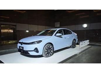 全新速騰S首發(fā)亮相 家族設(shè)計(jì)變化大，科技座艙+雙動(dòng)力可選